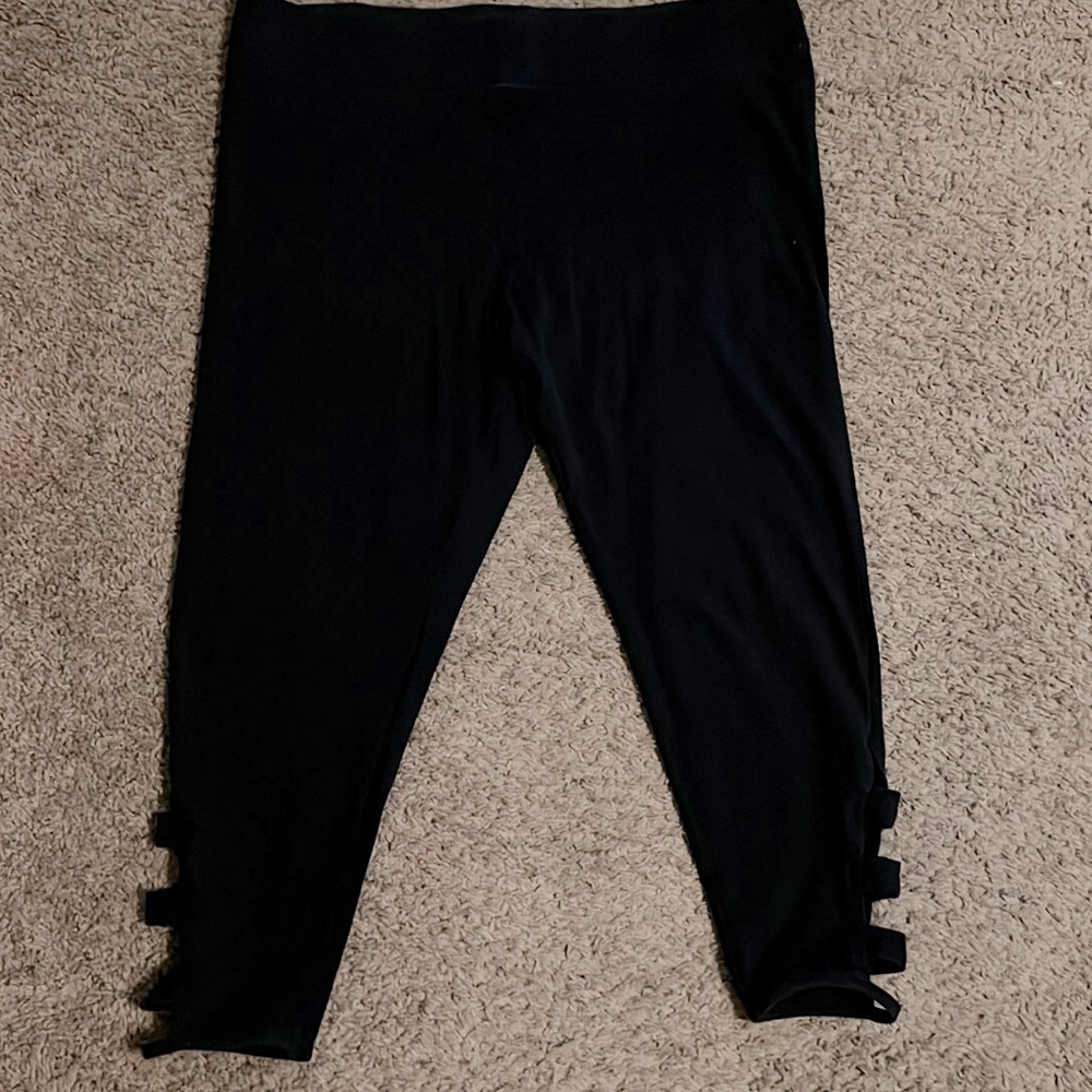 Mixit Black Crop Capri Leggings Size XL